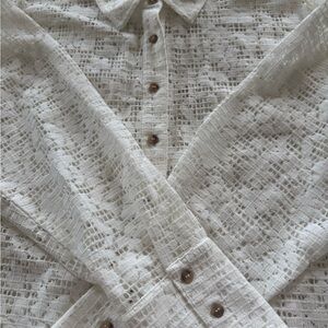 New Eesome off white Lace Blouse